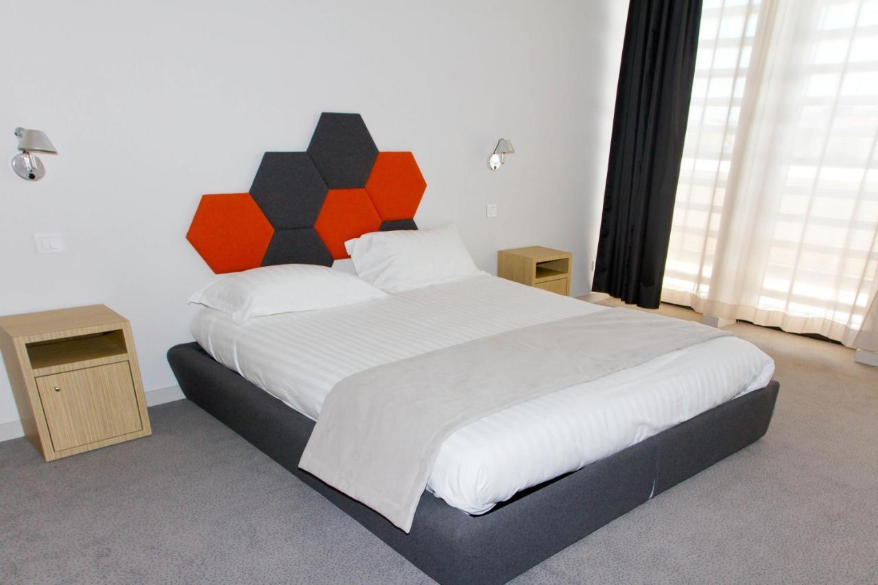 Bourquin Hotel - Lycee Hotelier Christian Bourquin أرجيليه- سور- مير المظهر الخارجي الصورة